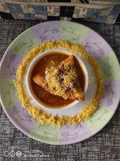 સમોસા ચાટ (Samosa Chaat Recipe In Gujarati) રેસીપી મુખ્ય ફોટો
