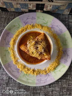 સમોસા ચાટ (Samosa Chaat Recipe In Gujarati) રેસીપી મુખ્ય ફોટો