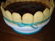 Una foto de pastel de soletas