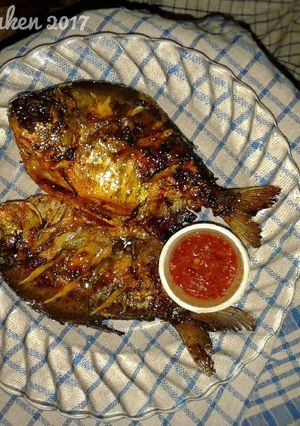 Foto resep Bawal Bakar & Tips Agar Cantik Mengkilat