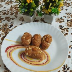 A picture of Urad Dal Pinni.