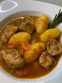 Una foto de Guiso de patatas con tomillo