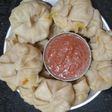 Veg Momos with chutney
