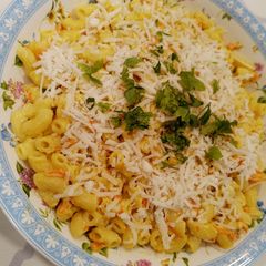 A picture of Creamy garlic pasta.