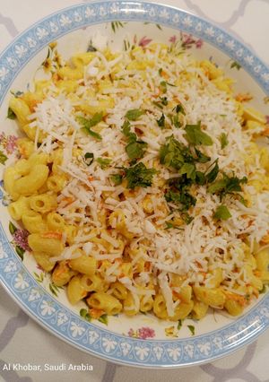 A picture of Creamy garlic pasta.