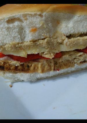 Una foto de Sándwich de pollo