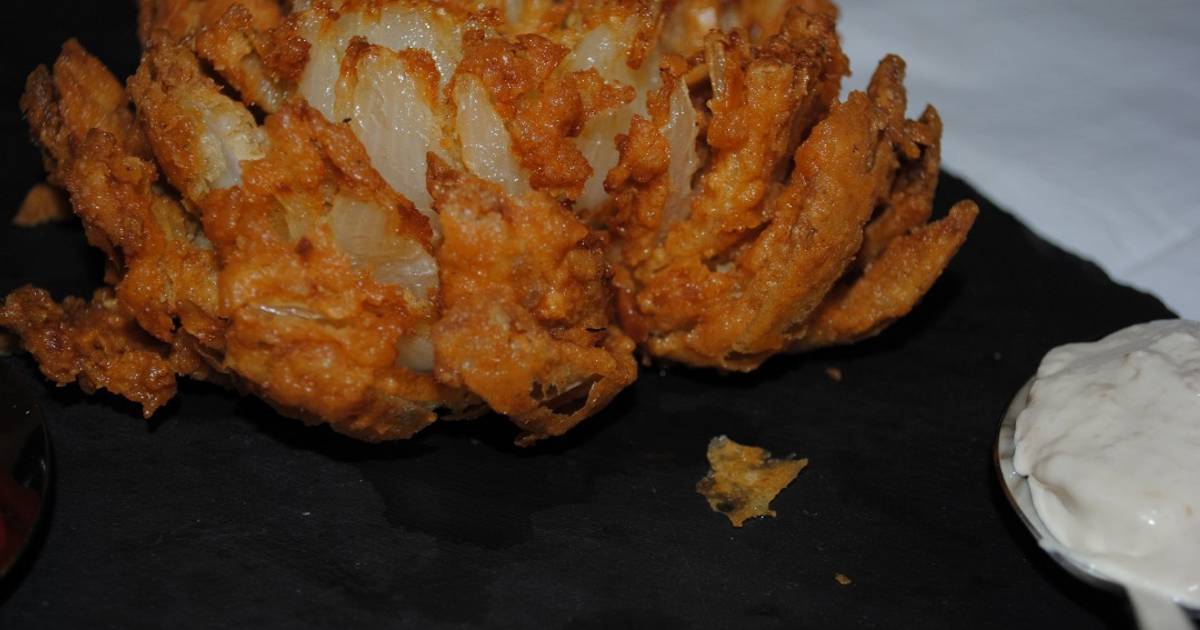Deep fried blooming onion Recipe by Rozina Dinaa Cookpad