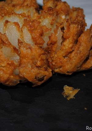 A picture of Deep fried blooming onion.