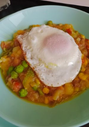 Una foto de Charquicán con huevo