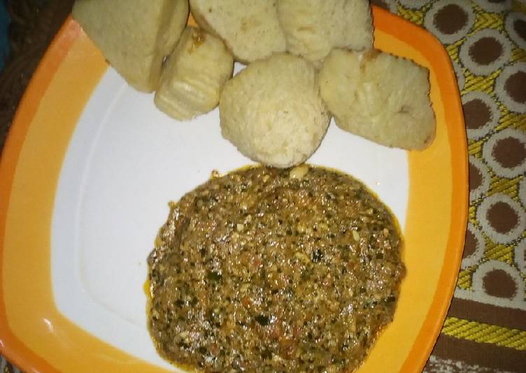 Simple Way to Prepare Super Quick Homemade Alkubus with miyar zogale (moringa). Traditional food 😋