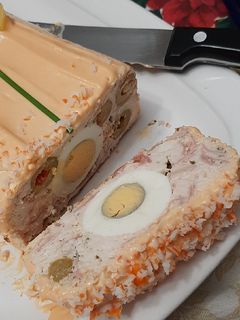 Una foto de Pastel de pollo frío