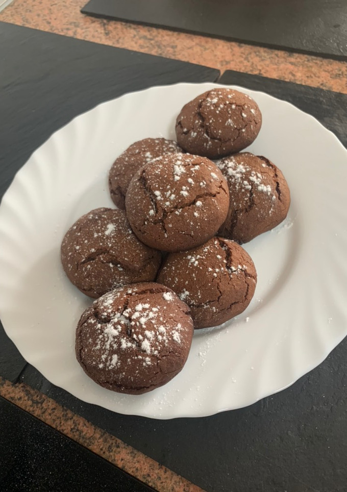 Una foto de Galletas de chocolate rellenas de Nutella