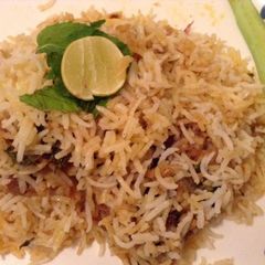 A picture of Chicken dum biryani.