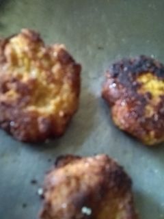 कोकोनट पकोड़े (Coconut pakode recipe in hindi) रेसिपी मुख्य फोटो