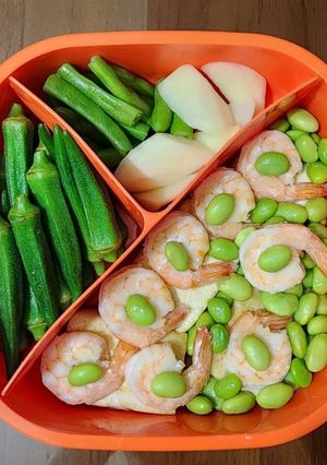 A picture of Low-Fat Lunchbox Recipe 03: Stir-Fried Shrimp with Edamame.