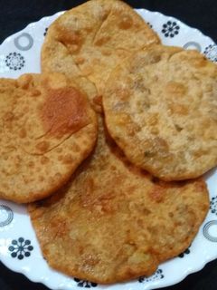 आलू मसाला पूरी (Aloo masala puri recipe in hindi) रेसिपी मुख्य फोटो