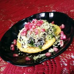 A picture of Papdi chaat.