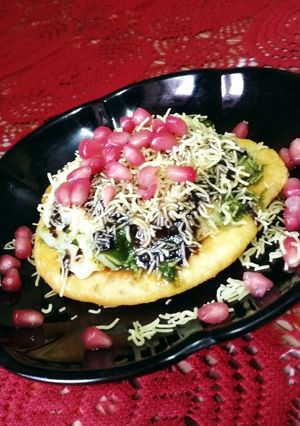 A picture of Papdi chaat.