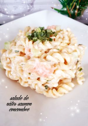 Une photo de Salade de pâte saumon concombre 😋