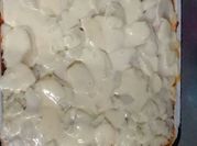 Una foto de queso fresco en fetas