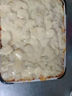 Una foto de Lasagna con capas de papa