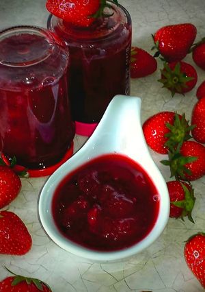صورة لوصفة مربى الفراولة المنزلي🍓🍓🍋