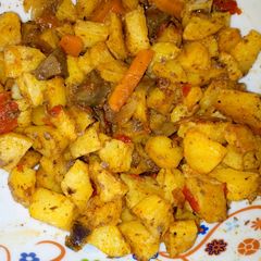 Diced potatoes in kidney sauce A picture of Diced potatoes in kidney sauce.