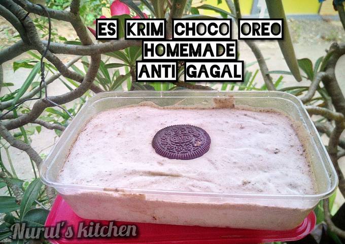 Resep: Es krim choco Oreo homemade lembut dan creamy anti gagal Istimewa