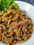ลาบหมูเห็ดกรอบ