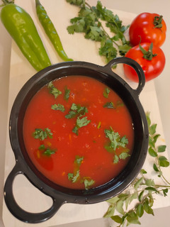 ટોમેટો સૂપ (Tomato Soup Recipe In Gujarati) રેસીપી મુખ્ય ફોટો
