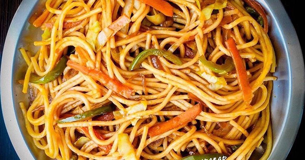 Desi Style Chowmein Recipe by sofaridabad official - Cookpad