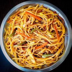 A picture of Desi Style Chowmein.