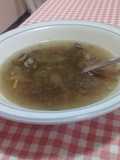 Humilde sopa de hongos y chile habanero