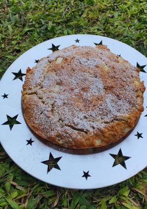 Una foto de Torta de Avena, Pera y Manzana Verde🍐🍏♥️💫🙌
