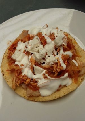 Una foto de Tostadas de tinga