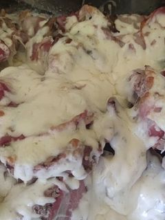Sajtos, gombás, baconbe tekert sertéshús recept fotója