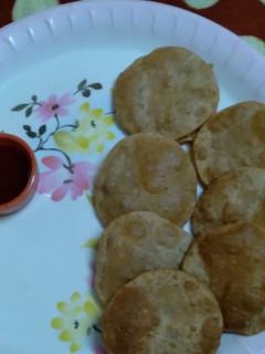 பனீர் ஸ்டஃப்டு பூரி (Paneer stuffed poori recipe in tamil) செய்முறை முக்கிய புகைப்படம்