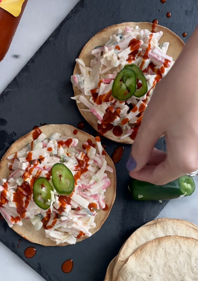 Una foto de Tostadas de surimi