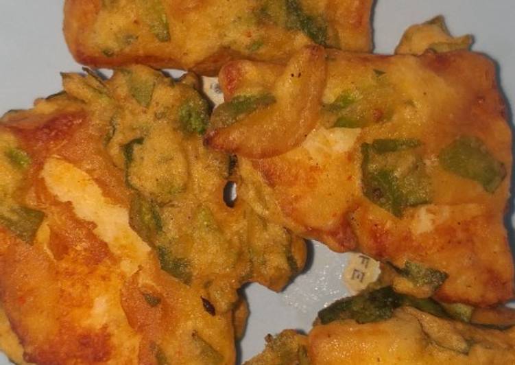 Delicious Palak paneer pakoras