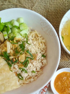 Foto resep Cwimie /mie pangsit malang