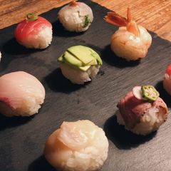A picture of How to make easy temari sushi(sushi ball).