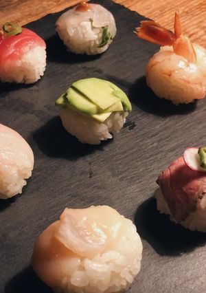 A picture of How to make easy temari sushi(sushi ball).
