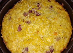 Una foto de Estilo carbonara súper fácil (con fideos reciclados)
