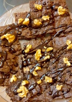 A picture of Chocolate and walnuts brownies.