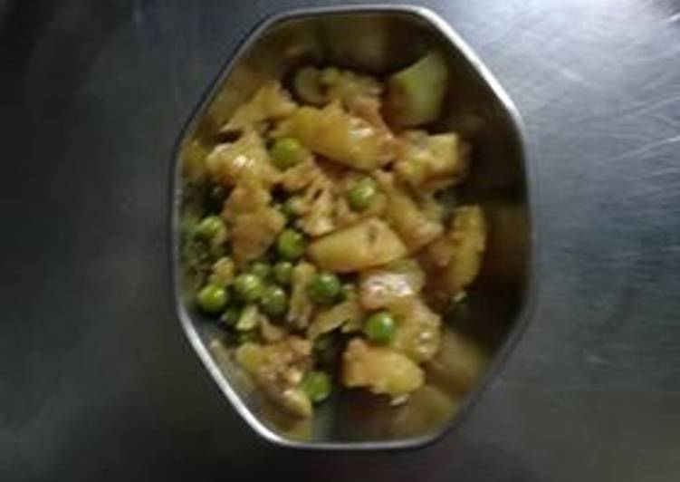 Steps to Make Homemade Aloo matar