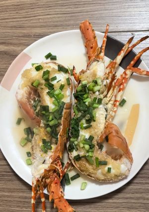 A picture of Lazy Chinese Steam Garlic Lobster.