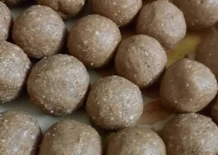 How to Prepare Award-winning Maharashtrian till ladoo