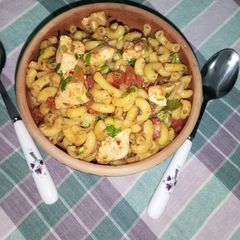 A picture of Hot & spicy macaroni.