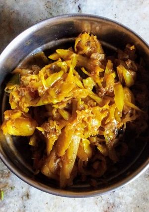 বাঁধাকপির ঘন্ট (badhakopir ghonto recipe in bengali) রেসিপির প্রধান ছবি