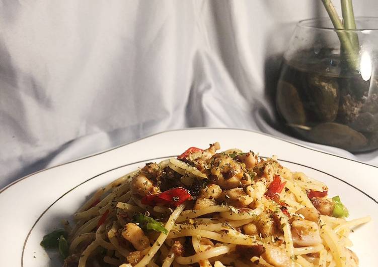 Bagaimana Menyiapkan Spaghetti aglio olio, Enak Banget